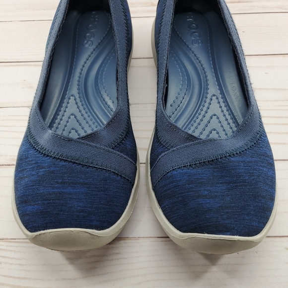 Crocs Women Size 7 Blue Busy Day Stretch Flat Slip On‎ Mary Jane 204752 - Picture 2 of 9